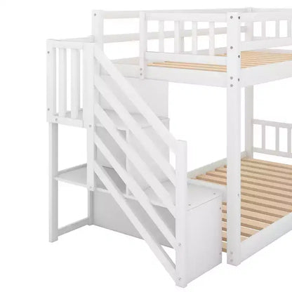 Letto a Castello a Terra Whisen Wood Twin su Twin con Scaletta Contenitore
